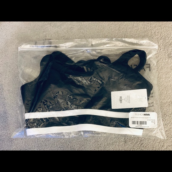 Sporty Sculpt Tech Active Sports Bra - Picture 3 of 4